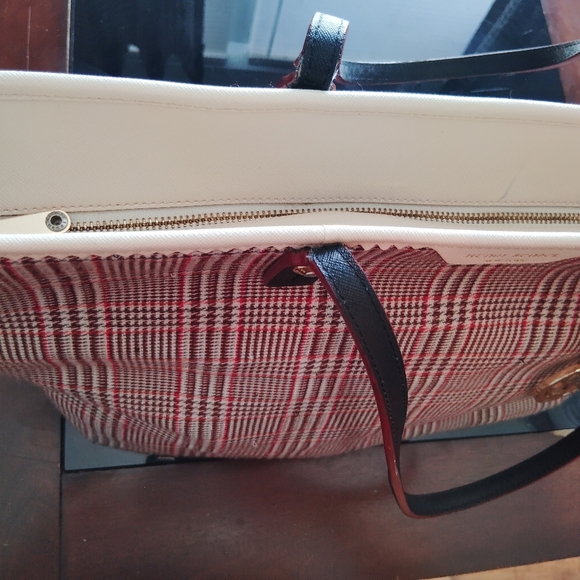 Henri Bendel New York Handbag - Picture 9 of 16